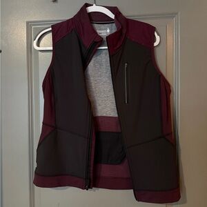 Smartwool Women's Black and Burgundy Vest